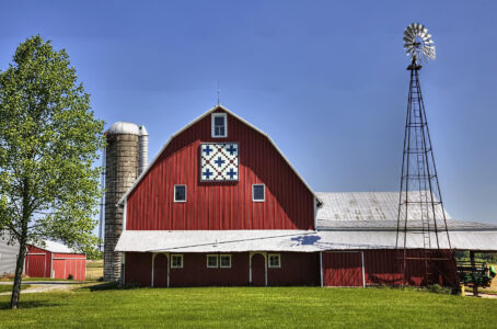 Following a Barn Quilt Trail Through Kansas Image
